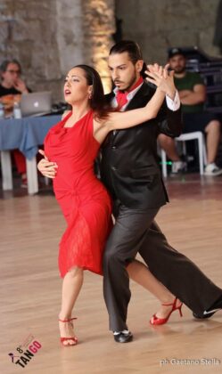 Foto scattata durante la presentazione della coreografia di Tango Escenario presentata da Giusy Citro e Simone Ferrara all’ottavo Campionato Italiano di Tango Argentino